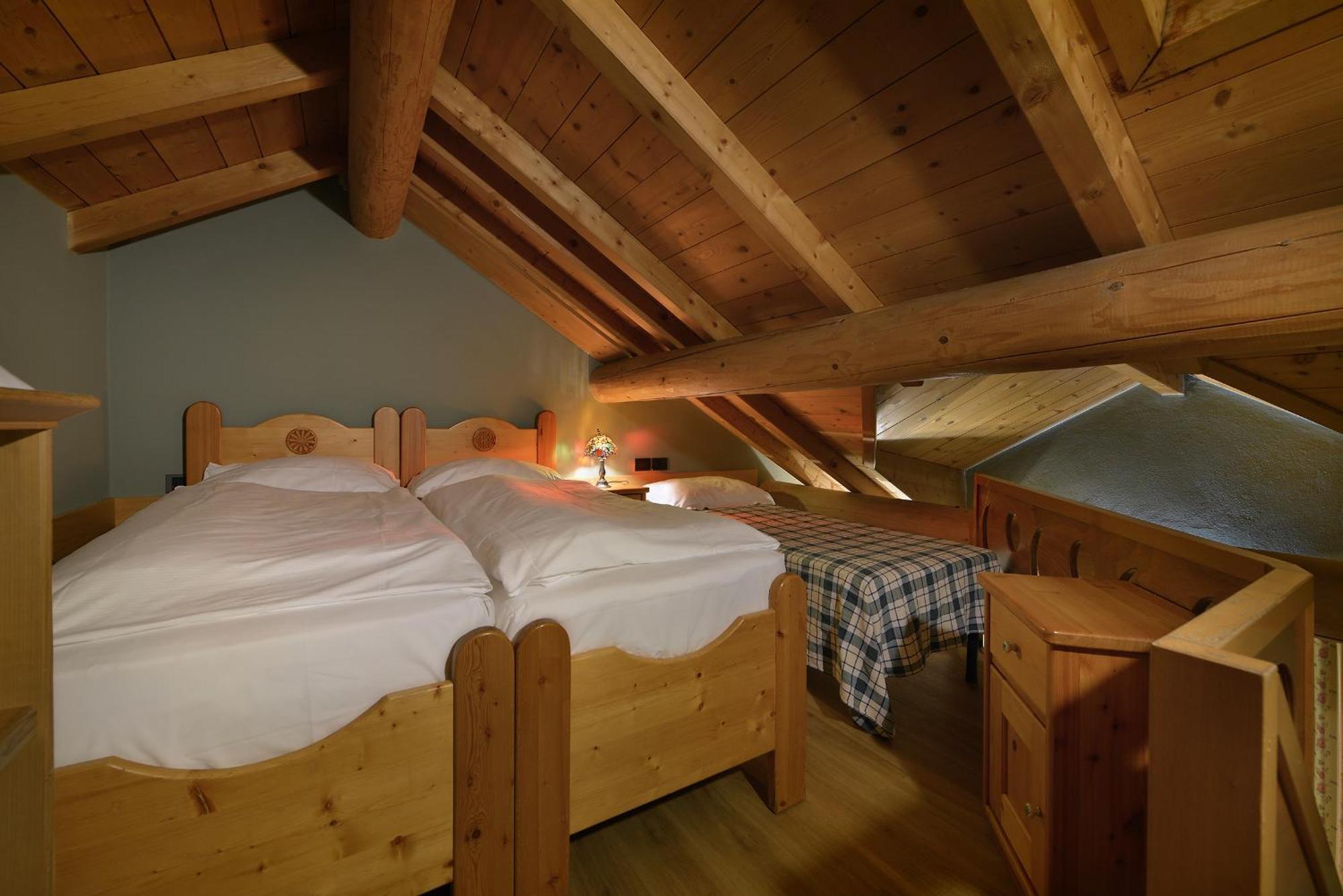 Cronox Mini Apartments Livigno Bagian luar foto